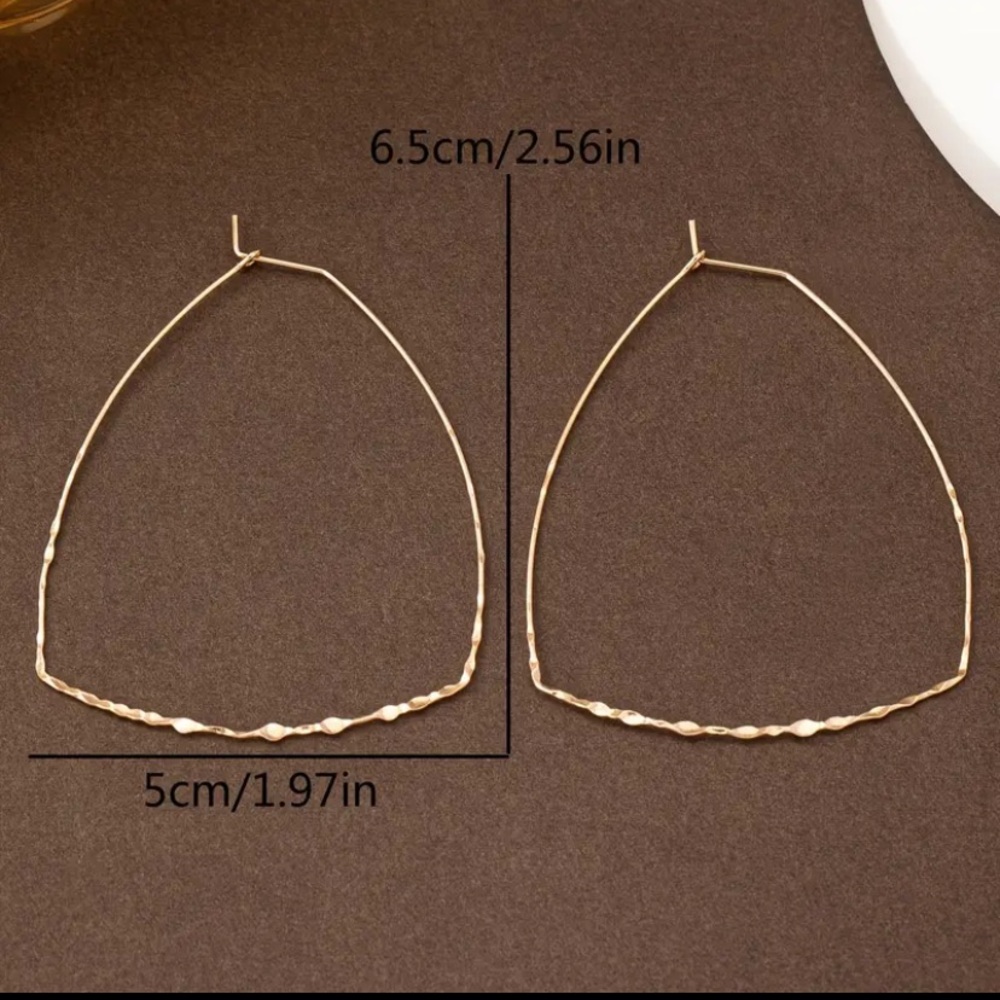 BOGO! Dainty Thin Hoop teardrop Dangle Earrings in Gold Color - NEW Boutique - Picture 4 of 6